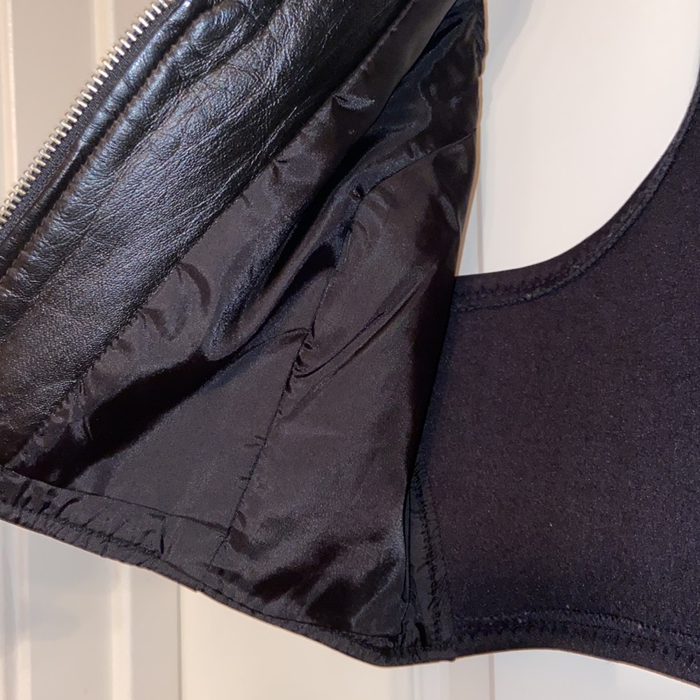Black Leather Zip-Front Women's Vest - Picture 4 of 10